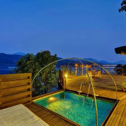 Cabana Room